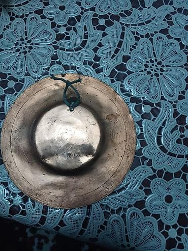 kohne pullarin alisi: Mis dekorativ boşqab - Material: mis. - Üzərində əl işinə bənzər oyma — 2