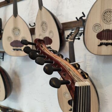 ed 10: Ud İstehsalçı:Türkiyə Ünvan:Nizami 42 (Daxili işlər nazirliyin arxası) — 2