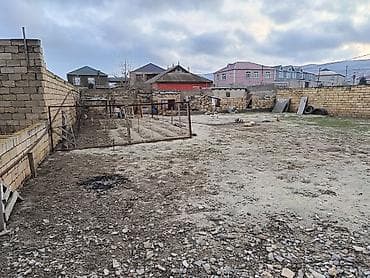 qubada torpaq satilir: Salam xocasen m/s 5 deqiqelik mesafede sahil sadliq sarayin arxasinda — 1