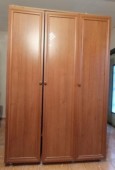 dolab 2ci əl: İşlənmiş, 3 qapılı, Qəhvəyi, Açılan, Düz dolab — 1