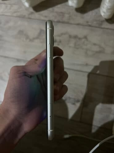 samsung a 10 qiymeti irşad telecom: IPhone 11, 64 GB, Ağ, Face ID — 8