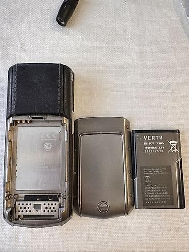 telefonlae: Vertu rəng - Gümüşü, Düyməli — 3