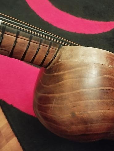 gitara mahnilari turk: Tar – milli simli musiqi aləti - Korpus: iki hissəli armudşəkilli — 2