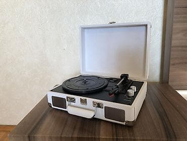 Kompakt dizaynlı vinil patefon - Daşınması rahat, açılıb-bağlanan