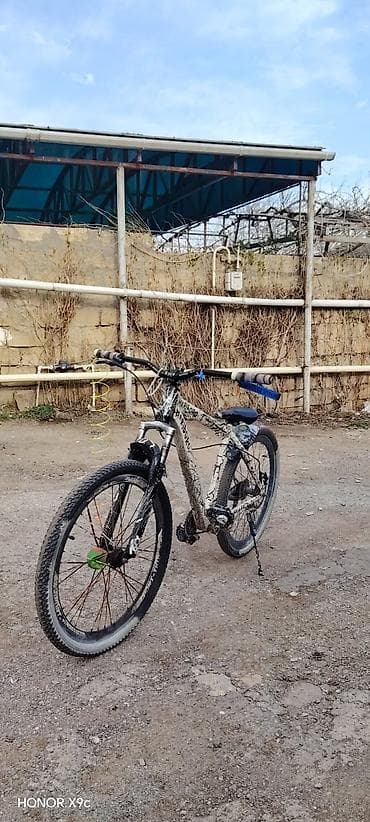 Dağ/şosse tipli velosiped – xüsusi boyalı dizayn. salam aleykum tel