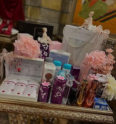 İdeal veziyyetde xonça desti satılır ikinci el .
Qiymet 750-800 azn — 9