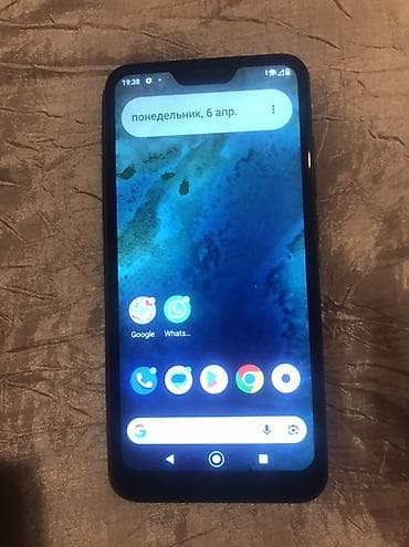 iphone 4s telefon: Xiaomi Mi A2 Lite, 4 GB, rəng - Qara, 
 İki sim kartlı — 3