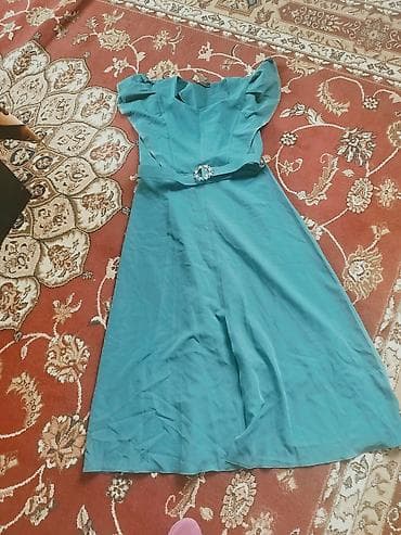 - Qadın paltarı - Rəng: firuzəyi/yaşıl-mavi ton - Model: A-kəsim