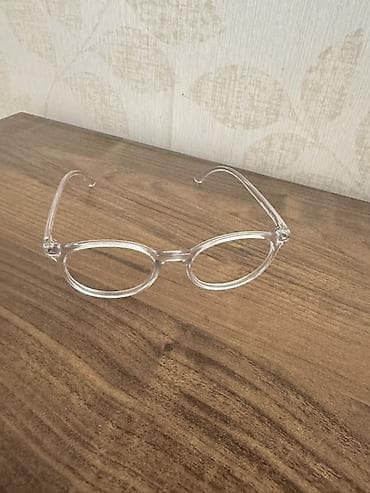 optik eynək: Şəffaf çərçivəli optik eynək Şüşəsiz 35 man alınmıştı İstehsal Türkiye — 2
