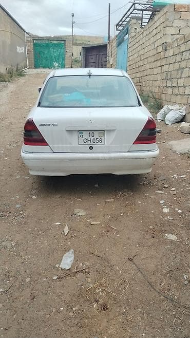 mercedes 208 d: Mercedes-Benz 200: 2.5 l | 1994 il — 2