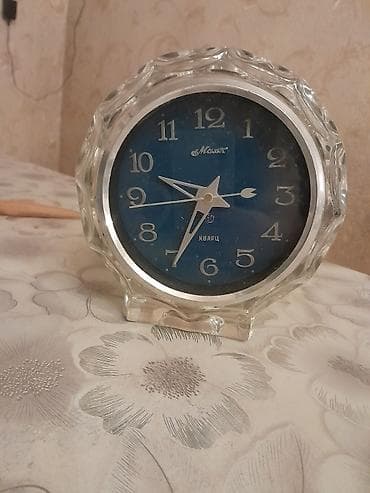 sade oglan sekilleri: Masaüstü saatlar, Elektron, Saniyə əqrəbi — 3