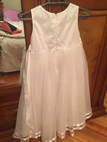 Oyuncaqlar: Gelinlik 7-9 yaşa 15 azn son qiymet — 2