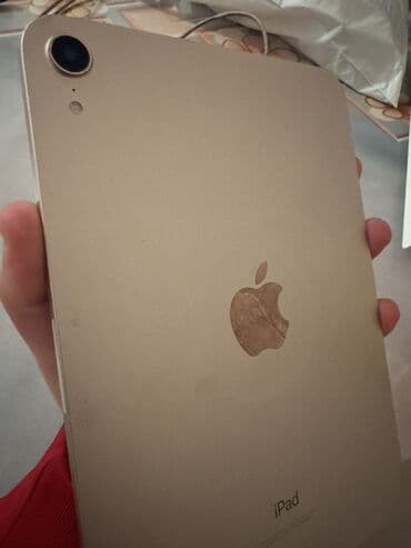 ipad mini 5 qiyməti: Apple iPad planşeti Heç bir hissə dəyişilməyib üstündə usb və qutu — 5