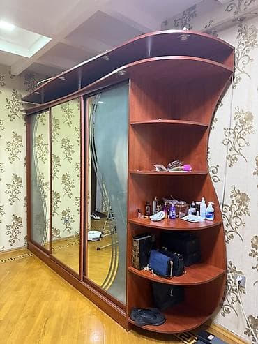 eboksit satilir: Şəkildə olanlar hamısı bir satılır. 500 AZN Televizor və Soyuducu — 3