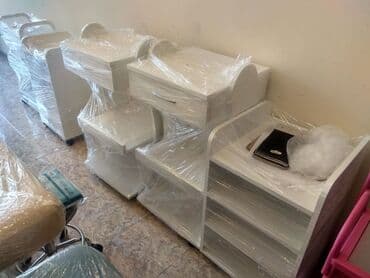 Kosmetoloji etejerka katalka təkərli polkalı şkaflar