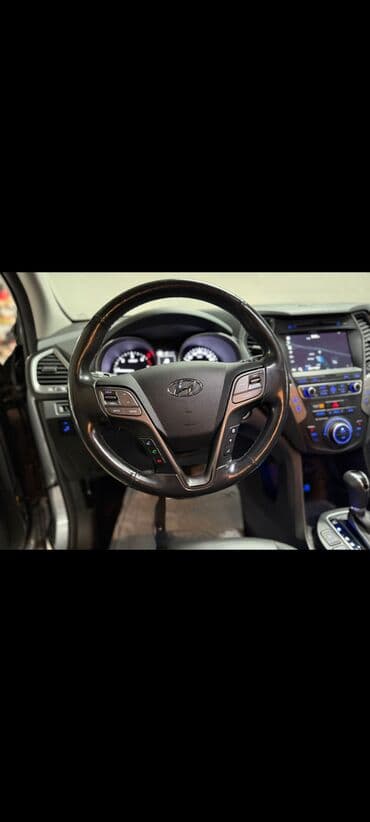 vaz suret qutusu: Hyundai Santa Fe – qara rəngli, şəhər və uzun yola uyğun komfortlu — 7