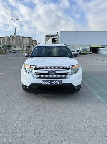 Ford Explorer, ağ rəngli, 7 yerlik tam ölçülü SUV. Əsas lalafo.az -da Ford Explorer, ağ rəngli, 7 yerlik tam ölçülü SUV. Əsas