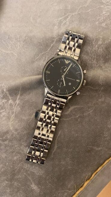 Original saat Armani