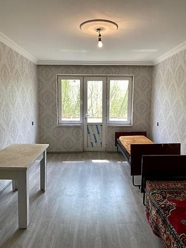 ecemide kohne tikili evler: Sumqayitda 8 mkda 1 otağli əşyali ev ayligi 300 man kiraye verilir.5/3 — 3