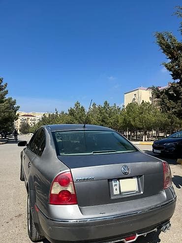 vaz muherriki: Volkswagen Passat: 1.8 l | 2002 il Sedan — 4