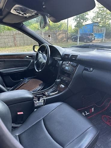 tufan s 150: Mercedes-Benz C-Class: 2.4 l | 2001 il Sedan — 10