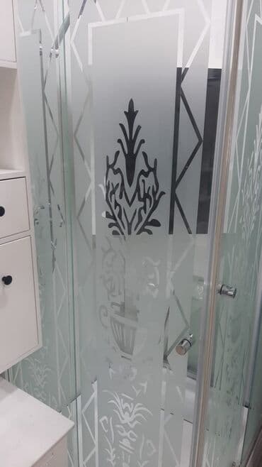 Duş kabinaları, arakəsmələr: 6mm 8mm 10mm sade mat dekorlu şüşələrdən hazirlanan duskabinlərin — 4