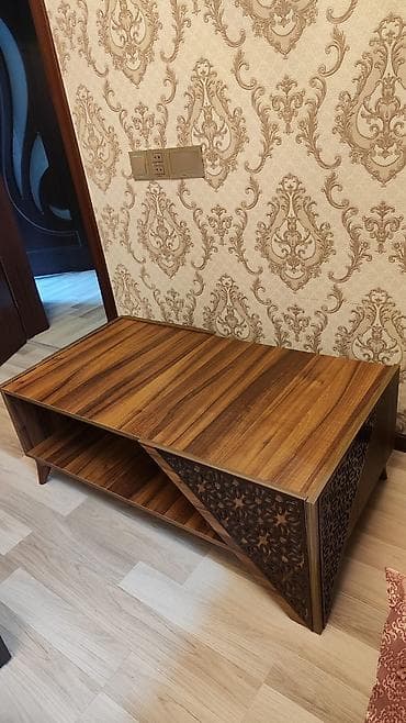 Düz TV altlığı, Polkalı, Laminat — 1