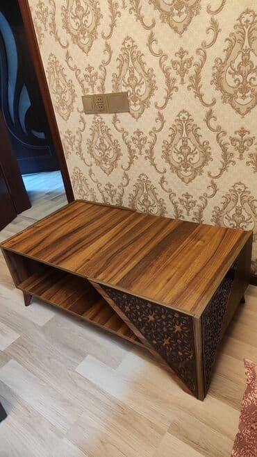 куханная мебель: Прямой ТВ стенд, С полками, Ламинат — 1