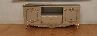 salon mebli: Düz TV altlığı, Polkalı, Taxtalı — 1