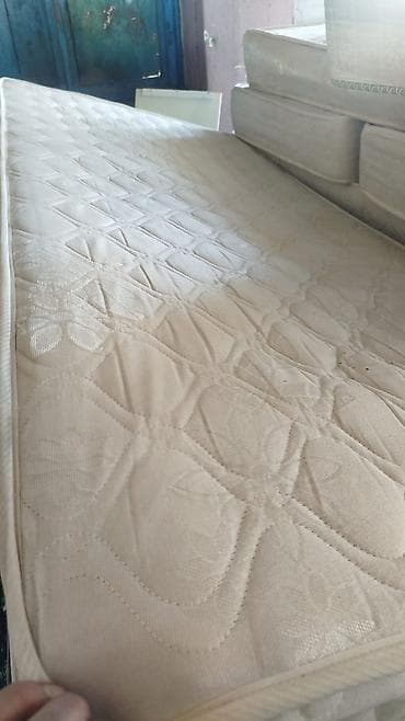 Mebel: Matras 90/200. Temiz seliqeli 100 eded var .Qiymet 35 azn (1) Unvan — 2