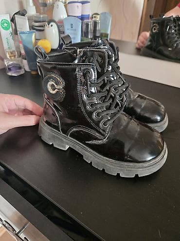 Детская обувь: Qızlar üçün laklı qara botlar - Rəng: qara, parlaq lak örtük - Üst — 1