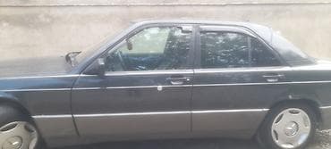 Su nəqliyyatı: Mercedes-Benz 190 (W201): 1.8 l | Sedan — 4