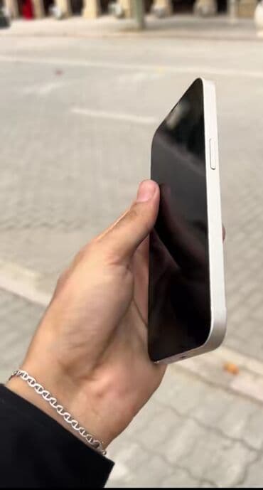 TV və video: Məhsul: Smartfon - Korpus: düz kənarlı dizayn, parlaq metal çərçivə — 4