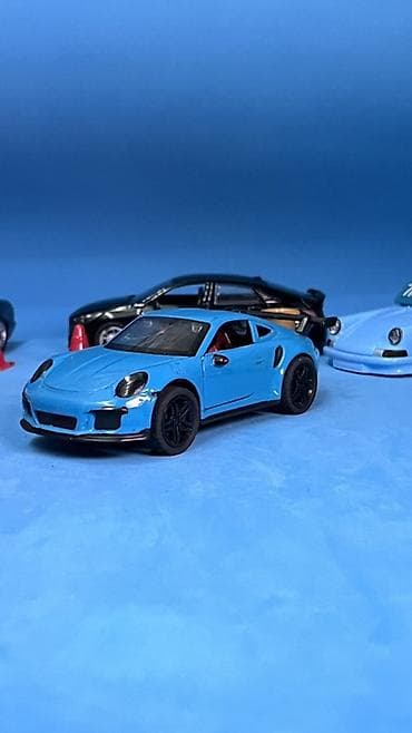 купе: Məhsul: Miniatür idman avtomobili modeli (mavi rəng) Təsvir: - Ölçü — 1