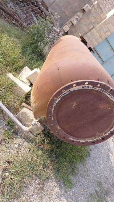 pegah yağ: Sənaye tipli metal çən - Material: qalın divarlı demir - Silindrik — 1