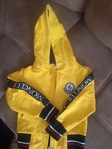 Uşaq üçün sarı rəngli kapüşonlu svitşot/jaket. Xüsusiyyətlər: - Ön