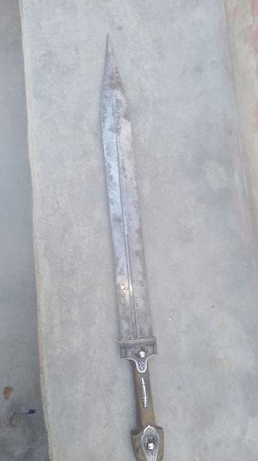 русский язык 2 класс мсо 2: Qədimi üslublu xəncər/qısa qılınc - Ümumi quruluş: Uzun, iki tərəfli — 3