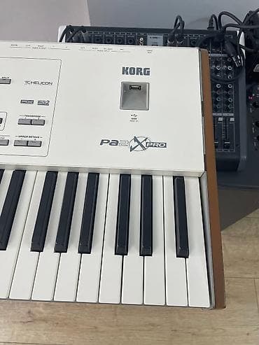 Sintezator, Korg — 7