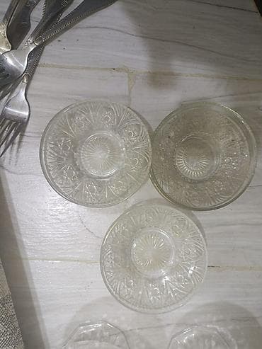 yumurta bezeyi: Mətbəx dəsti – qarışıq qab-qacaq və alətlər Tərkib: - Çəngəl və — 9