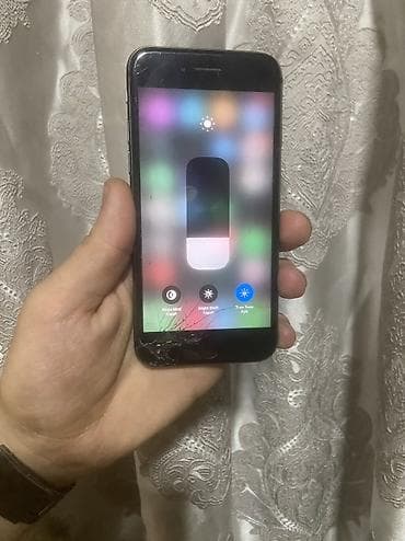 Техника и электроника: IPhone 8, 64 ГБ, Черный, Отпечаток пальца, Беспроводная зарядка, С документами — 1