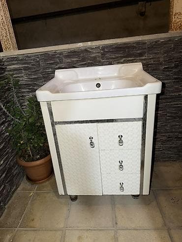 su ceni 1 ton: Hamam üçün lavabo və tumbi dəsti Təzəsi alındığı üçün satılır yeni — 1