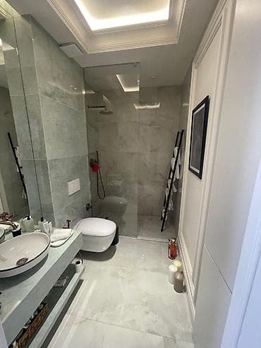 Mənzillər: İcarəyə verilir 2 otaqlı yeni tikili 81 m², Xətai r. Kateqoriya Yeni — 10