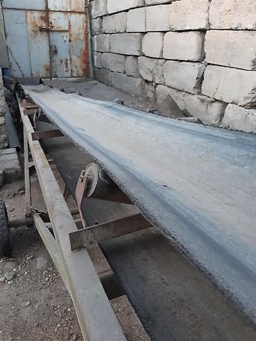 Biznes üçün avadanlıq: Sənaye lent konveyeri - Material daşıma üçün elektrik mühərrikli lent — 2