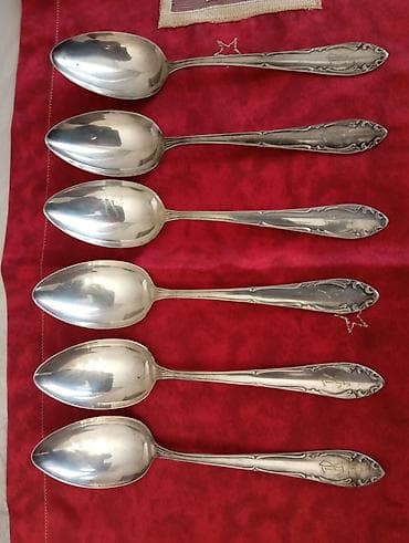 qaşıq desti: Gümüş rəngli antik üslubda stol qaşıq‑çəngəl dəsti Tərkib: - Müxtəlif — 3