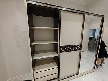 Az istifadə olunub .Hündürlük 220 .En 240.Dərinlik 60