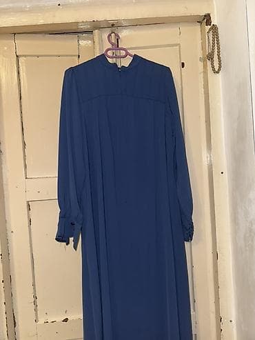 Qadın geyimləri: Mavi rəngli uzun don - Stil: Sadə və zərif, tamörtülü kəsim - Yaxa — 1