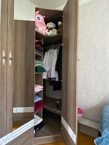 ikinci el dolaplar: İşlənmiş, 3 qapılı, Güzgülü, Bej, Taxta, Açılan, Künc dolab — 3
