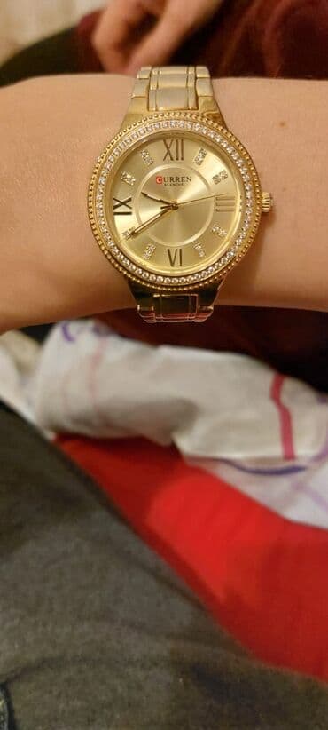 qizil qolbaq: Qol saatı, Curren, rəng - Qızılı — 9