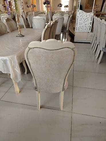 Az işlənmiş stullar satılır. 1 ədədi 30 azn. qiymət ən sondur — 2