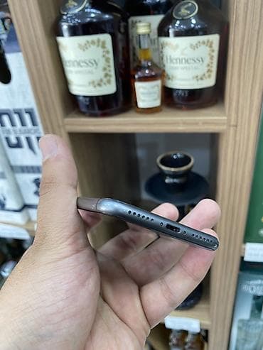 iphone 7 plus plata: IPhone 8, 64 GB, Qara, Barmaq izi — 4